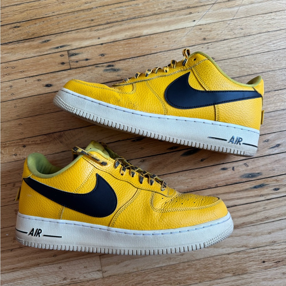 Nike Airforce1 Black & Yellow